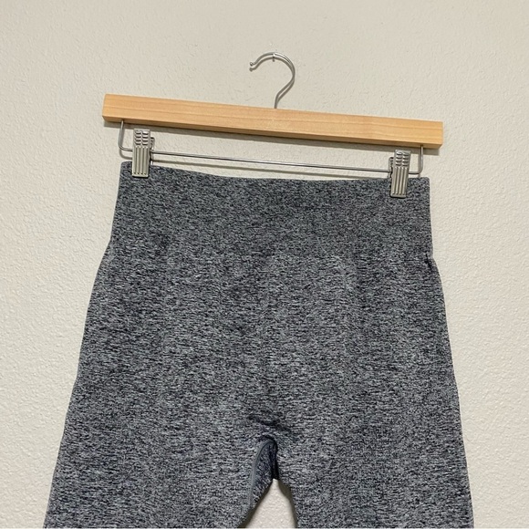 AYBL Ombré Gray Seamless Leggings - Picture 8 of 8